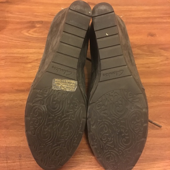 Clark’s suede wedge booties - Picture 4 of 6